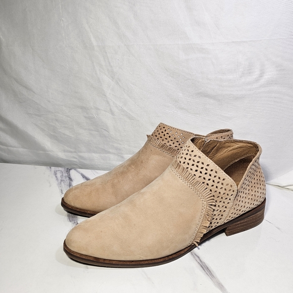 Lucky Brand Pakpao Women’s Sz 8.5M Brown Leather Closed Toe Boot - Picture 2 of 10